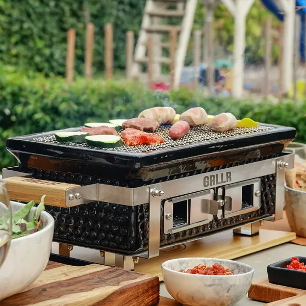Japonski namizni žar Osaka Shichirin Black na oglje, kompaktni BBQ žar za yakitori in peko mesa.